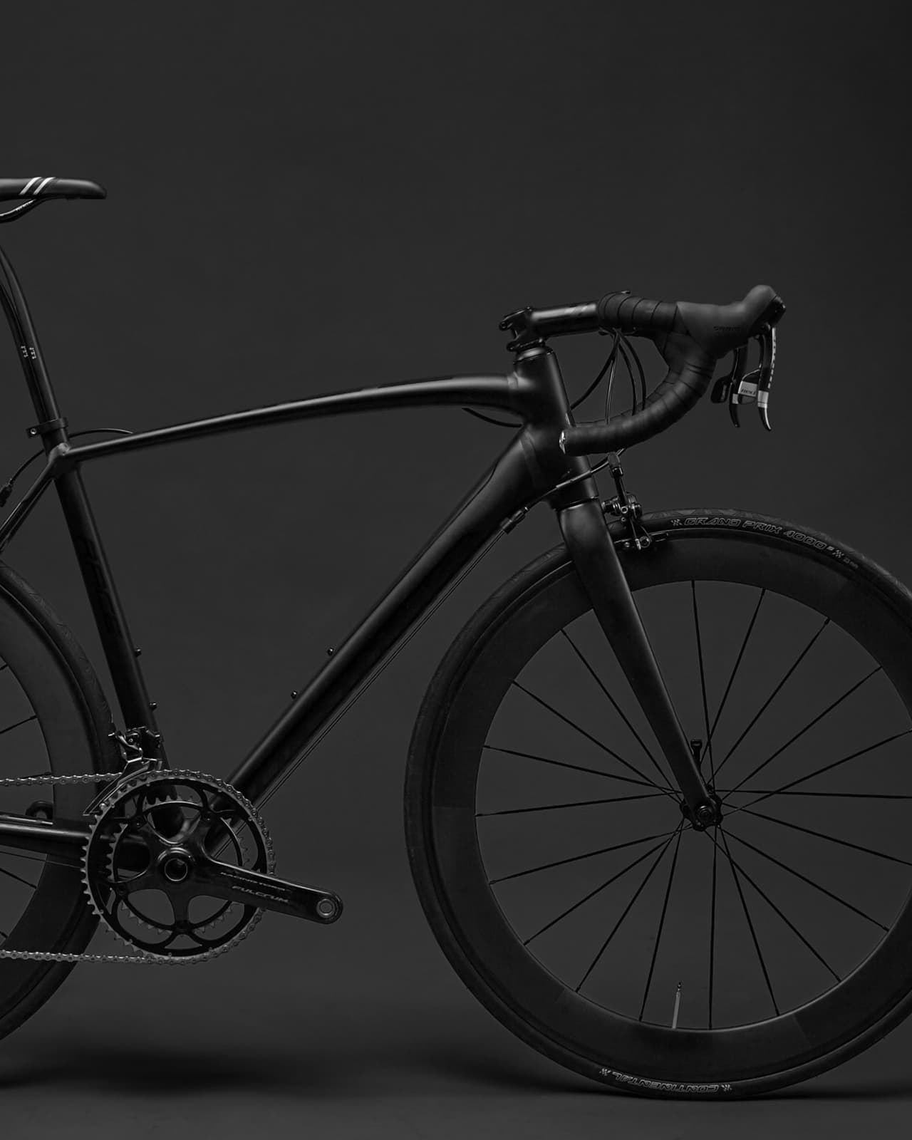 bicicleta elétrica preta